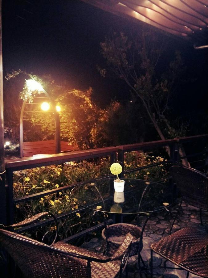 Hua Mu Xing Jing B&B Renai Εξωτερικό φωτογραφία